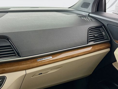 Used 2024 Audi Q5 e Premium Plus w/ Premium Plus Package image 15