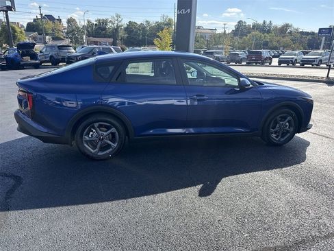 New 2025 Kia K4 LXS image 4