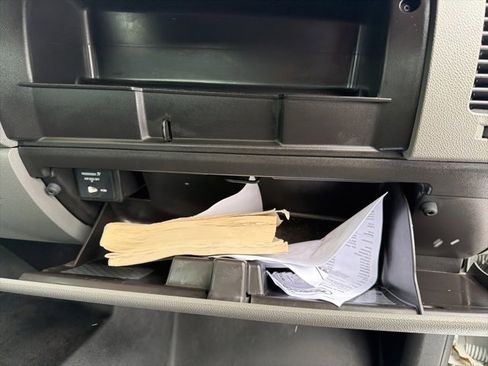 Used 2013 Chevrolet Silverado 2500 W/T image 31