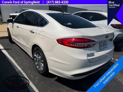 Used 2017 Ford Fusion SE w/ Fusion SE Technology Package FWD image 12