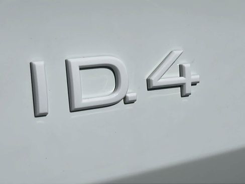 New 2025 Volkswagen ID.4 Pro RWD image 28