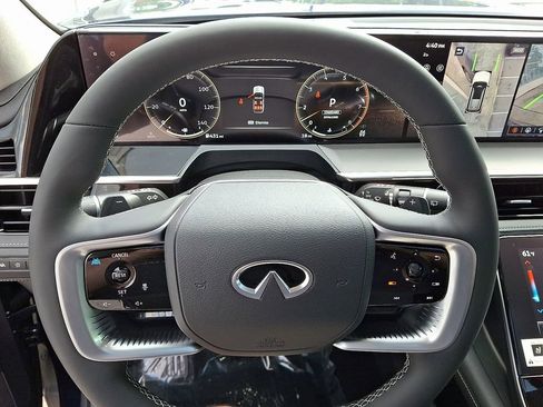 New 2025 INFINITI QX80 Luxe image 16