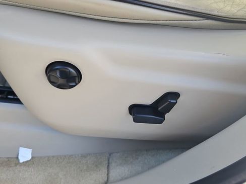 Used 2016 Jeep Grand Cherokee Overland image 26