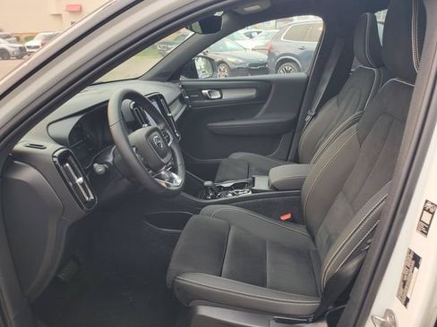 Used 2026 Volvo XC40 B5 Ultra w/ Climate Package AWD/4WD image 14