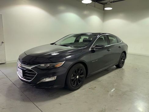 Used 2023 Chevrolet Malibu LT image 3