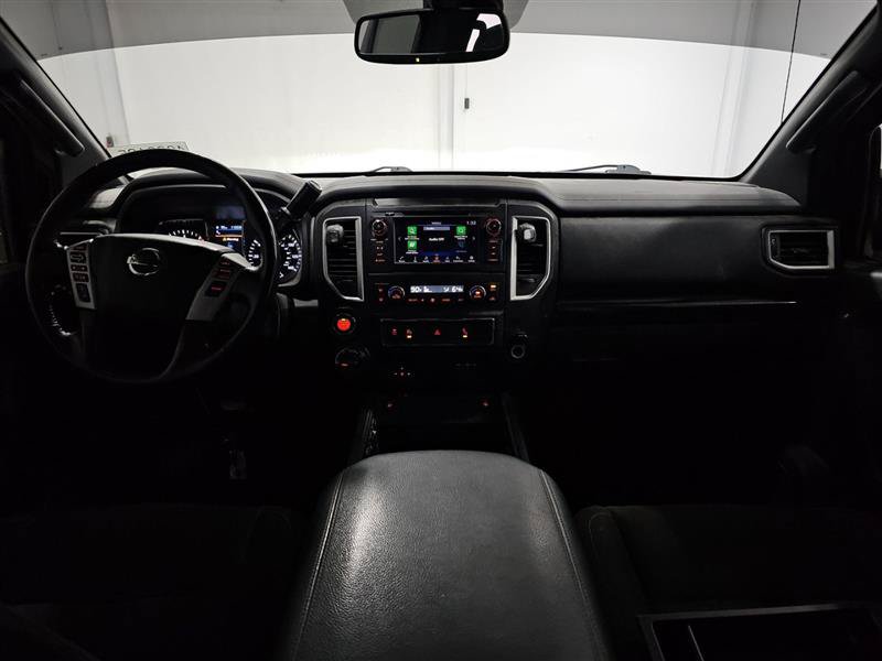Used 2019 Nissan Titan SV w/ SV Convenience Package AWD/4WD image 10