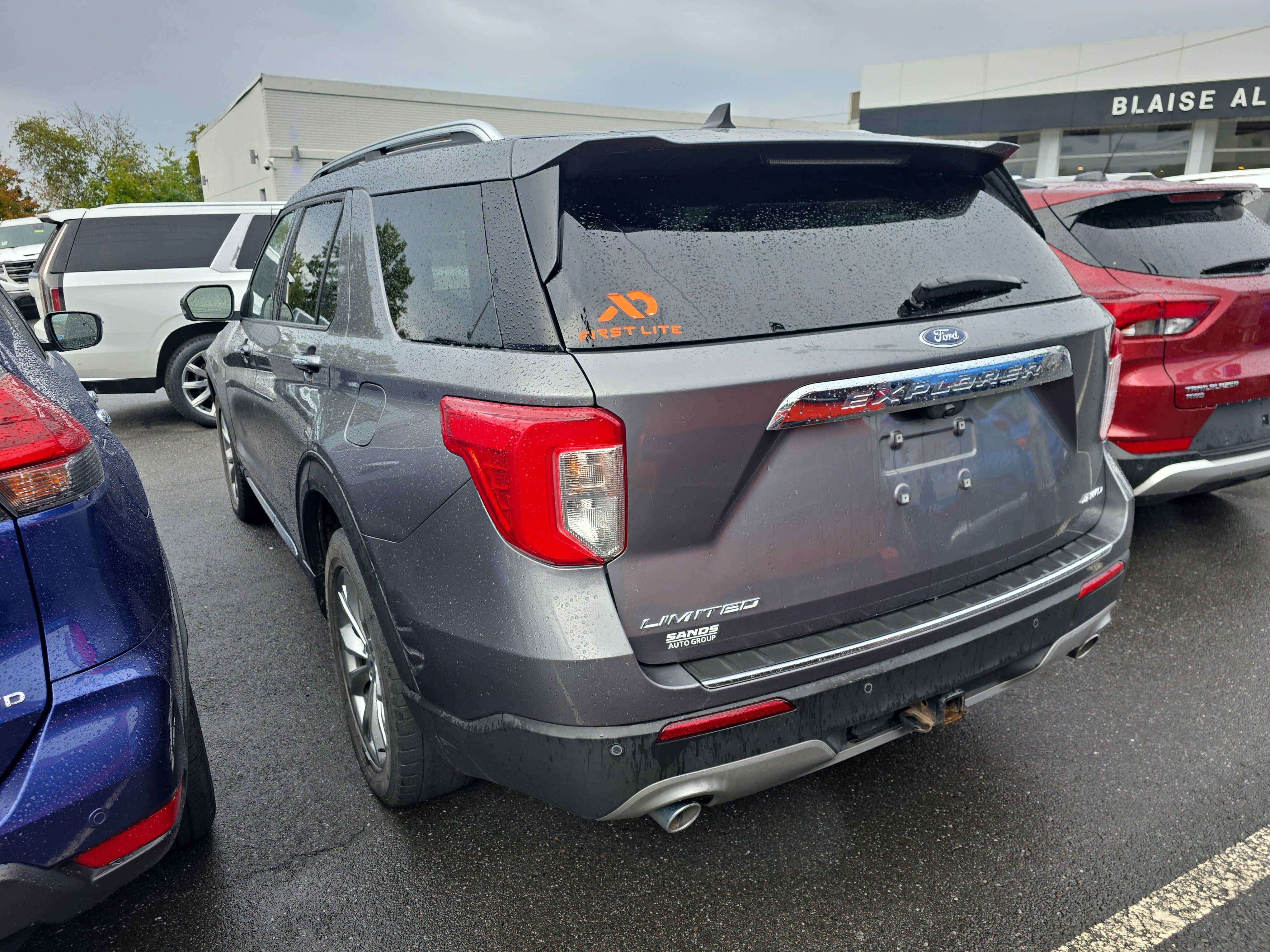 Used 2021 Ford Explorer Limited w/ Equipment Group 301A AWD/4WD image 5