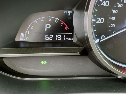 Used 2018 MAZDA MAZDA3 Sport FWD image 12