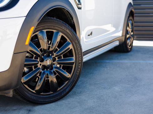 Used 2020 MINI Cooper Countryman S w/ Premium Package image 12