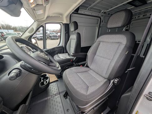 New 2026 RAM ProMaster 2500 w/ Convenience Group image 16