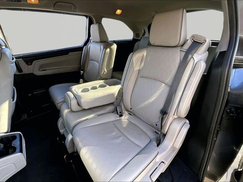 Used 2023 Honda Odyssey Elite image 18