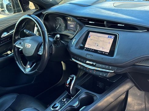 Used 2021 Cadillac XT4 Sport image 24