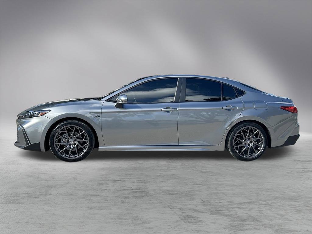 Used 2025 Toyota Camry SE FWD image 8