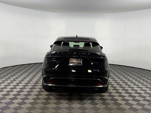 Used 2023 Nissan Ariya FWD image 8