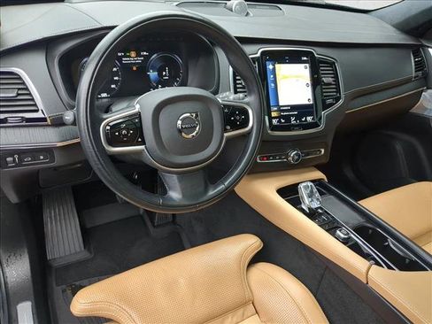 Used 2022 Volvo XC90 T8 Inscription w/ Lounge Package image 11
