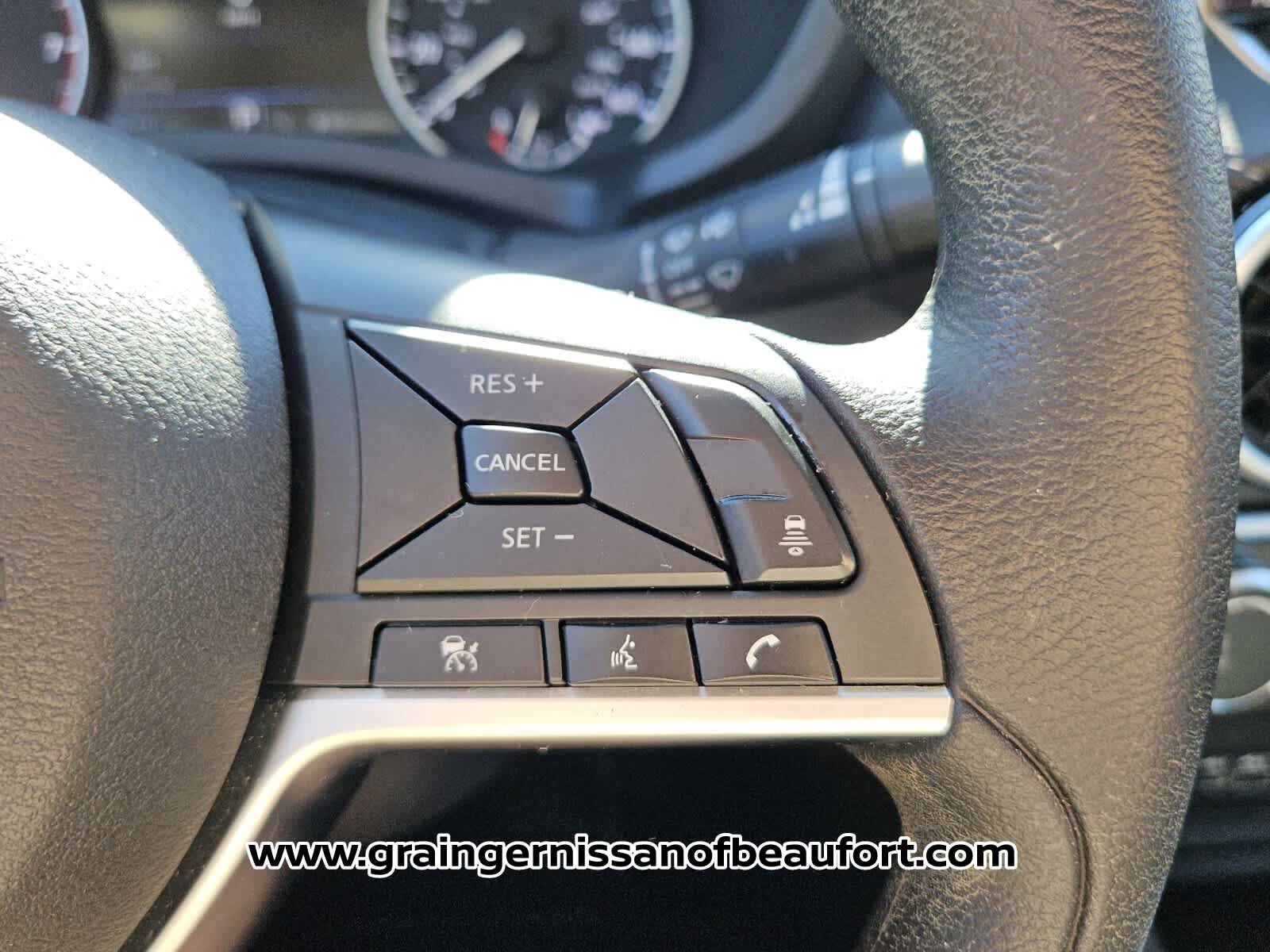 Used 2025 Nissan Sentra SV FWD image 13