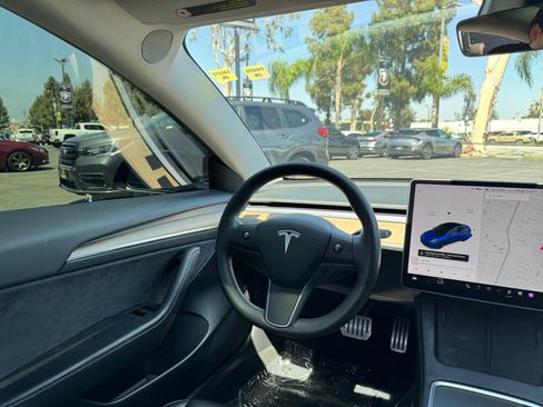 Used 2021 Tesla Model 3 Performance AWD/4WD image 16