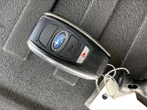 Used 2020 Subaru Outback Limited w/ Popular Package #2 image 9