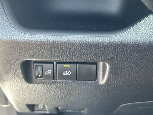 Used 2025 Toyota RAV4 LE AWD/4WD image 32