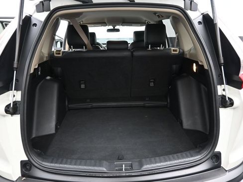 Used 2018 Honda CR-V LX image 2