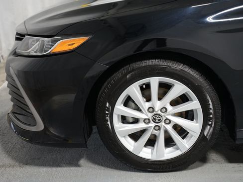 Certified 2023 Toyota Camry LE image 5