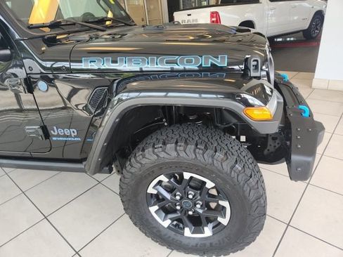 Used 2024 Jeep Wrangler Unlimited Rubicon 4xe AWD/4WD image 2