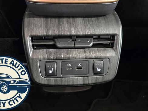 Used 2023 Nissan Ariya FWD image 31