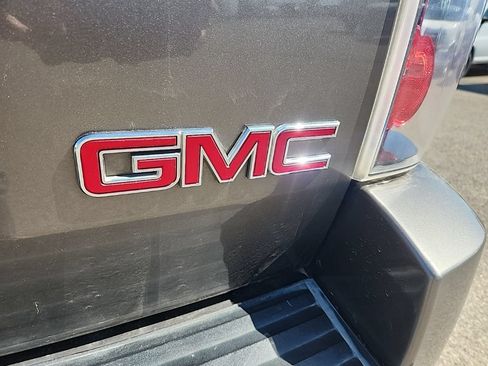 Used 2011 GMC Yukon XL Denali AWD/4WD image 37