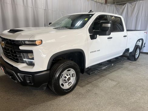 Used 2025 Chevrolet Silverado 2500 W/T w/ WT Convenience Package AWD/4WD image 2