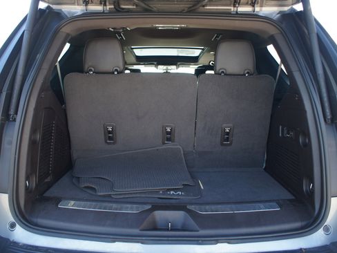 Used 2021 GMC Yukon Denali w/ Denali Premium Package image 19