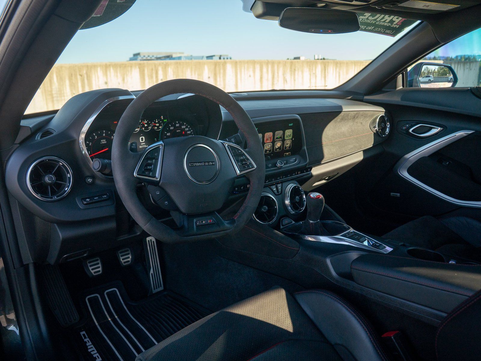 Used 2018 Chevrolet Camaro ZL1 RWD image 19