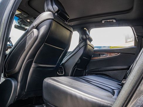 Used 2020 Lincoln Nautilus Reserve FWD image 18