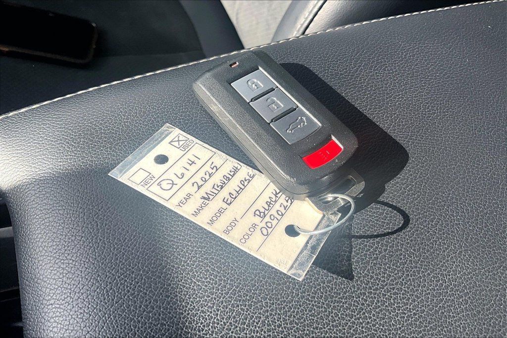 Used 2025 Mitsubishi Eclipse Cross SE AWD/4WD image 11