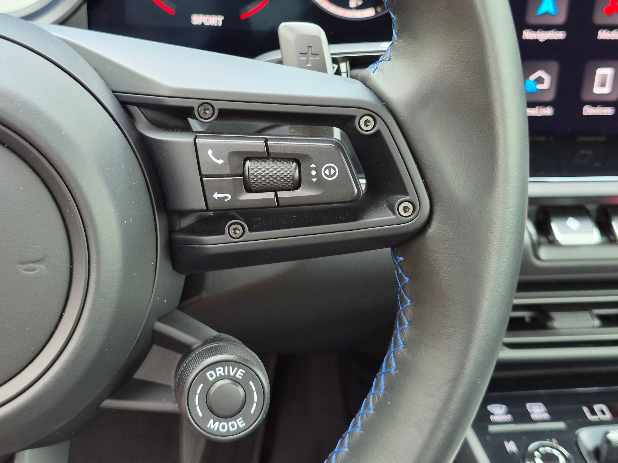 Certified 2024 Porsche 911 Carrera 4 AWD/4WD image 10