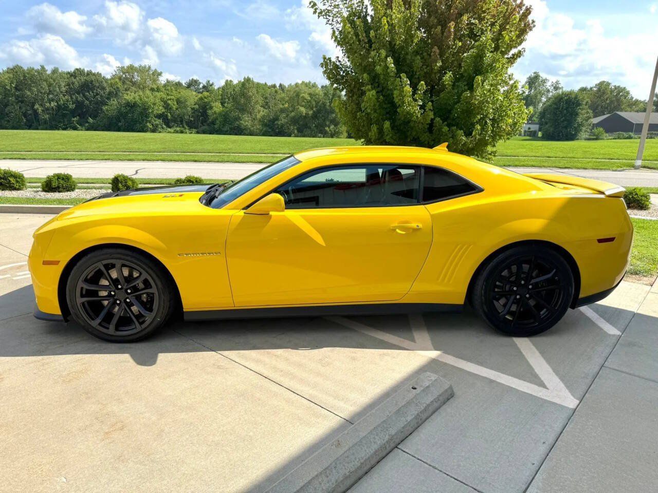 Used 2012 Chevrolet Camaro ZL1 RWD image 5