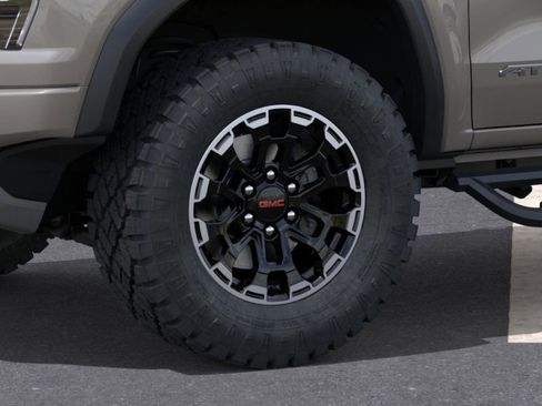 New 2026 GMC Canyon AT4 w/ LPO, Off Road Lift Package image 9