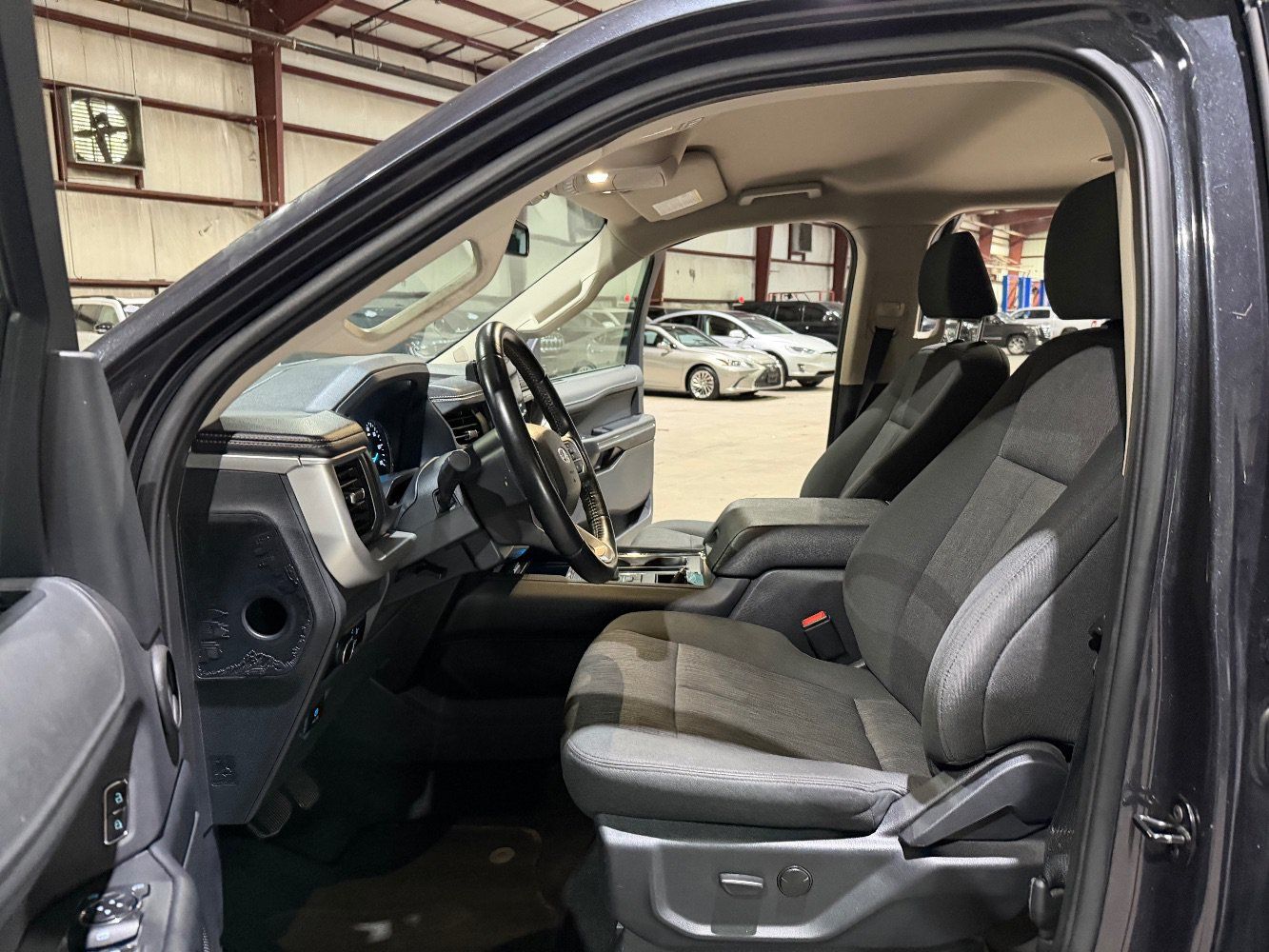 Used 2024 Ford Expedition Max XLT RWD image 13