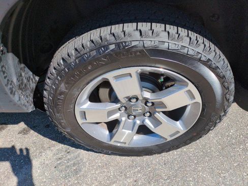 Used 2025 Honda Ridgeline RTL image 12