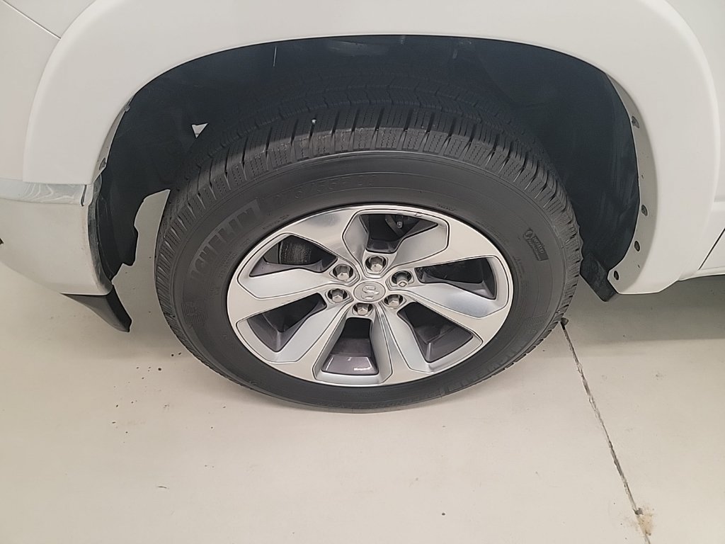 Used 2022 RAM 1500 Limited AWD/4WD image 2