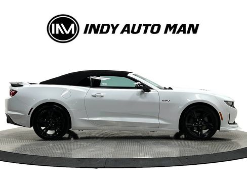 Used 2021 Chevrolet Camaro LT RWD image 3