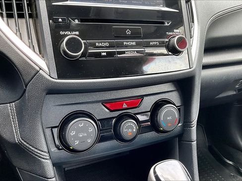 Used 2019 Subaru Crosstrek 2.0i Premium AWD/4WD image 14