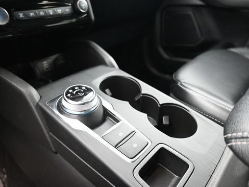Used 2024 Ford Escape Platinum AWD/4WD image 24