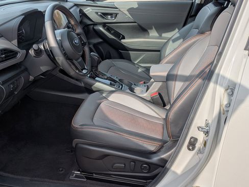 Used 2025 Subaru Crosstrek 2.5i Limited w/ Crosstrek Mirror Package image 11