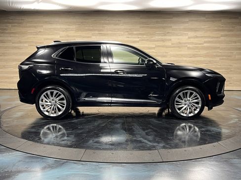 Used 2024 Buick Envision Avenir image 18