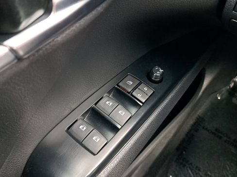 Used 2019 Toyota Camry SE w/ Carpet Mat Package FWD image 24