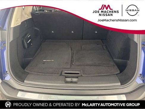 Certified 2021 Nissan Rogue SV w/ Premium Package image 21