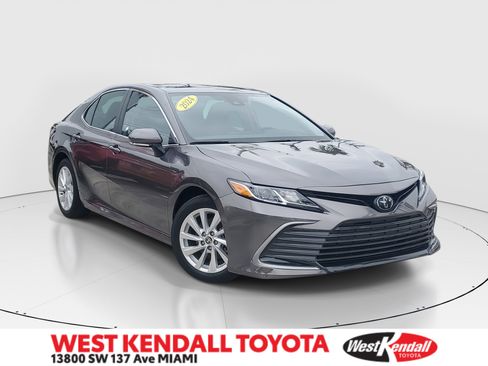Used 2024 Toyota Camry LE w/ Convenience Package image 1