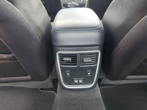 Used 2022 Dodge Charger Scat Pack w/ Dynamics Package RWD image 18