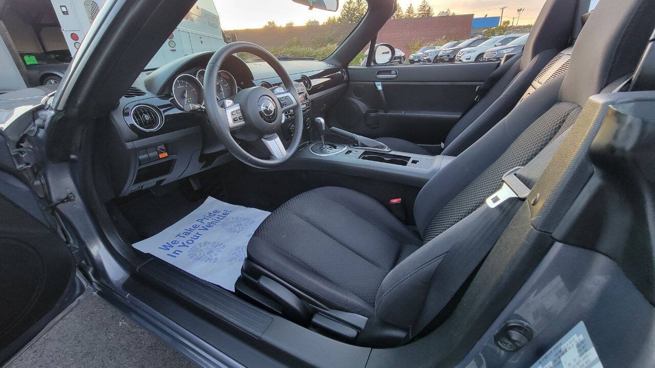 Used 2008 MAZDA MX-5 Miata Touring RWD image 19
