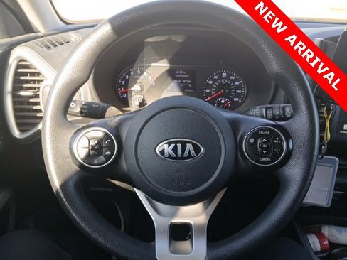 Used 2020 Kia Soul LX image 10